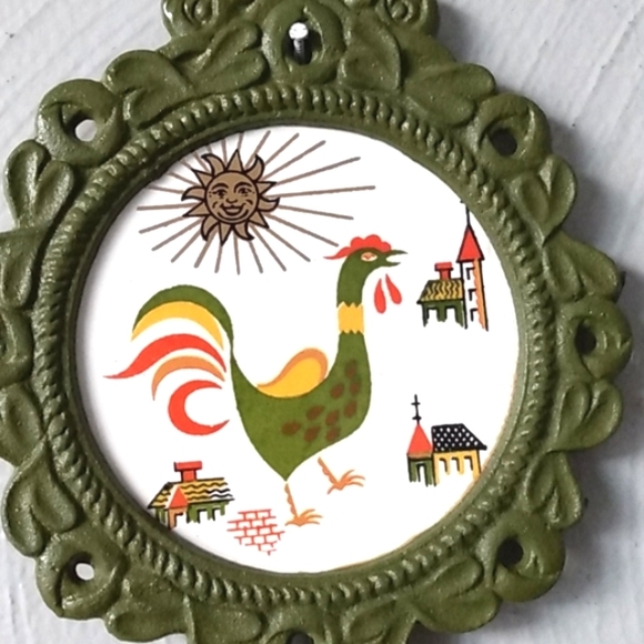 Home Interiors Vintage cast iron metal ceramic towel holder - Picture 2 of 13